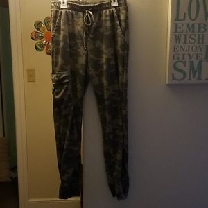 Camo joggers!!